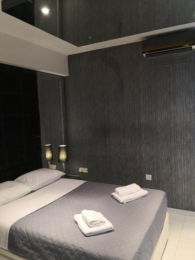 Fine Designed Flat 302 Appartamento Larnaca Esterno foto